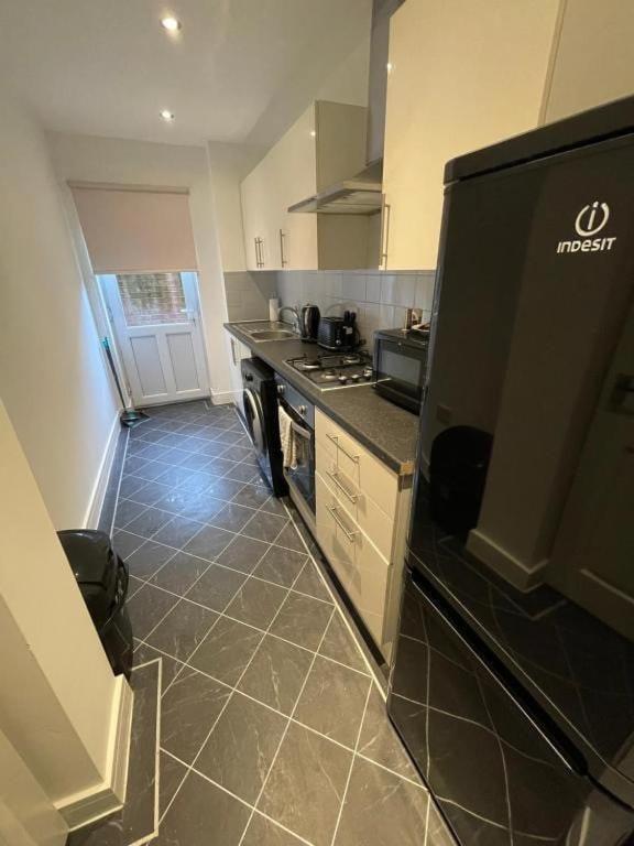 Two Bedroom House Free Parking Liverpool Exteriör bild